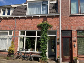 Charming little palace near the city center but only exactly bookable from 17 july till 27 july